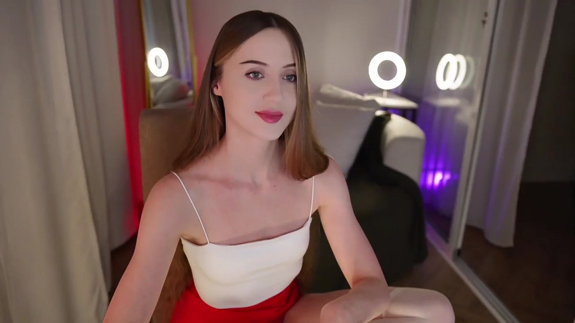 Gallery image thumbnail from Innocent_Soul's myfreecams stream on, 09/19/2025, 16:37 image 19 of 20