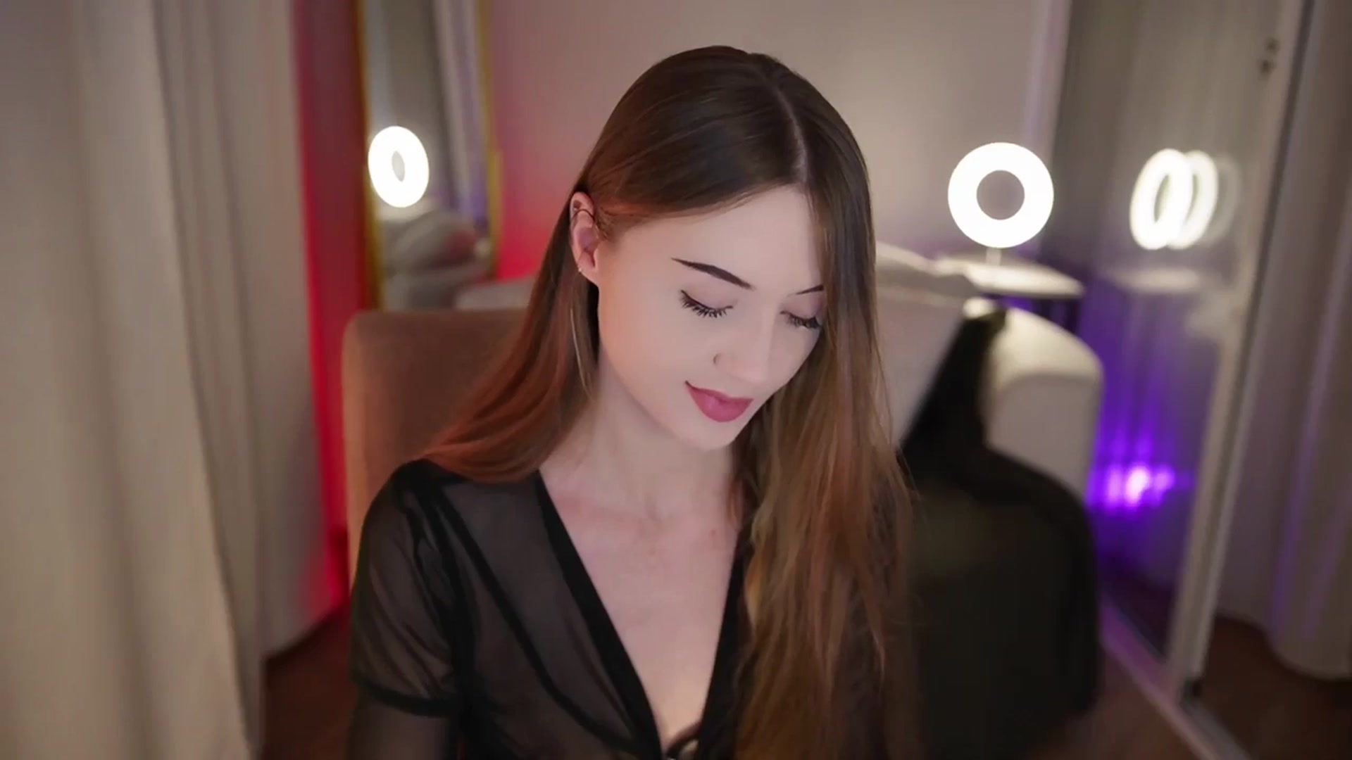 Gallery image thumbnail from Innocent_Soul's myfreecams stream on, 09/20/2025, 16:40 image 17 of 20