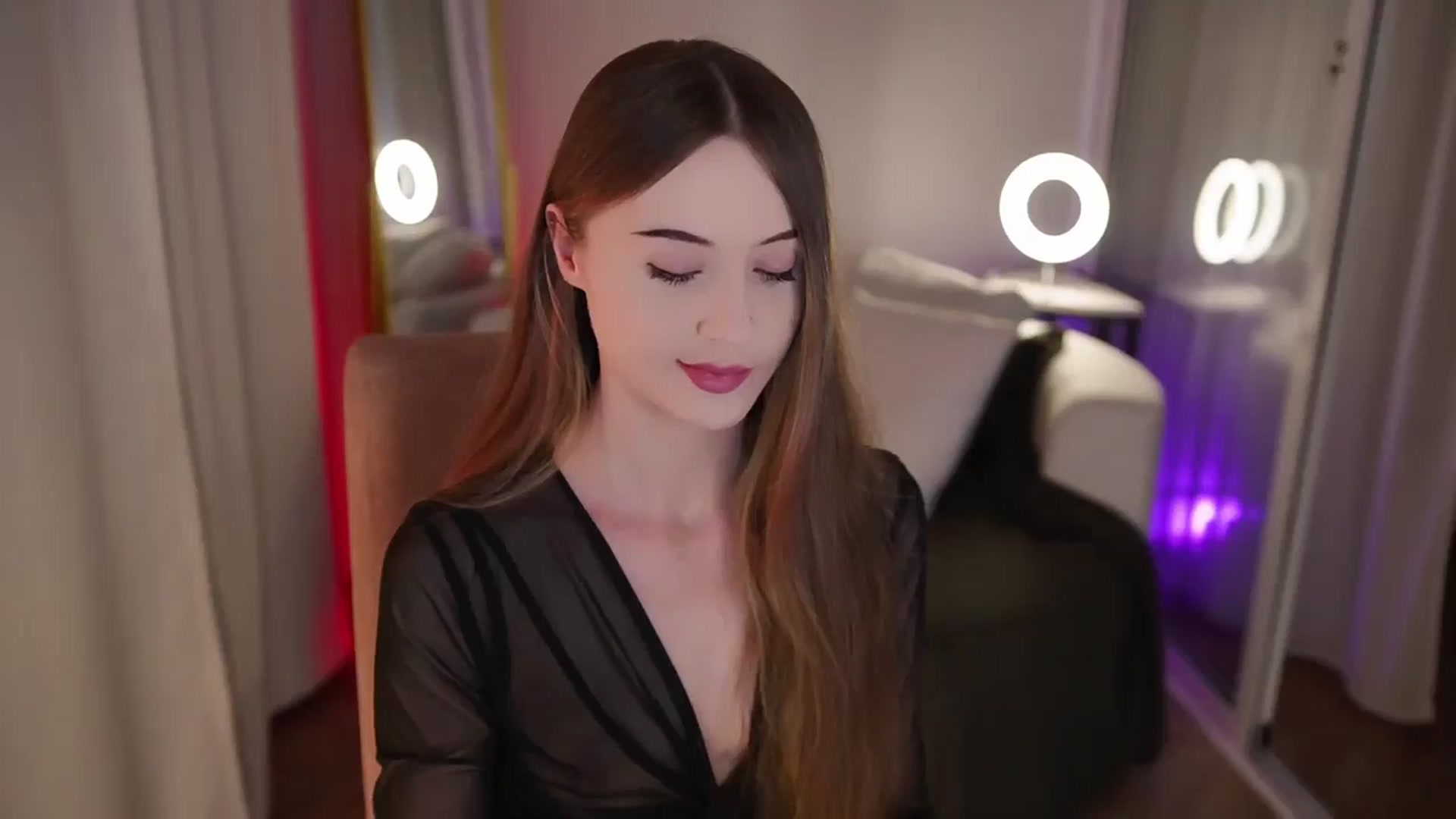 Gallery image thumbnail from Innocent_Soul's myfreecams stream on, 09/20/2025, 19:05 image 3 of 20