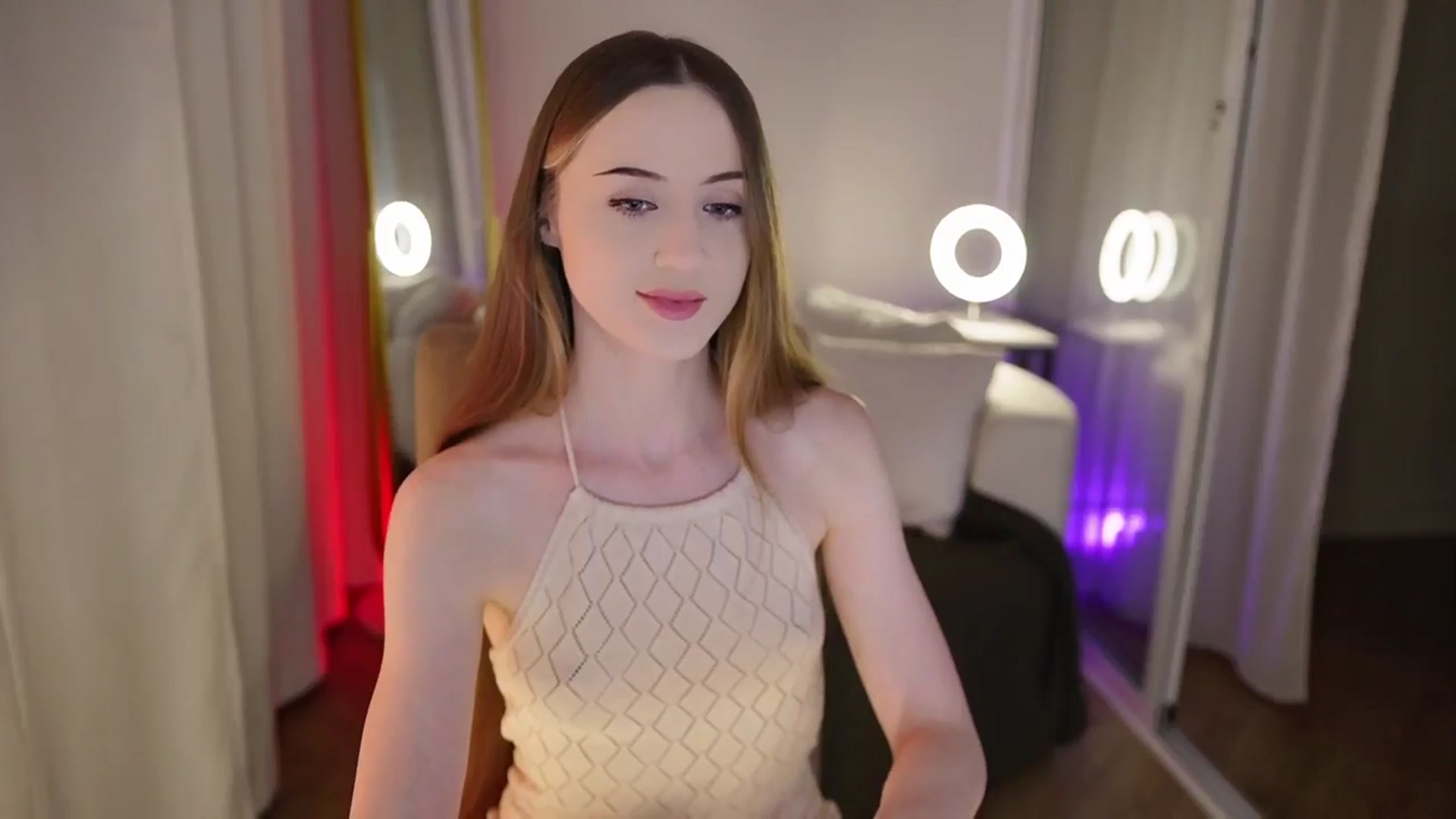 Gallery image thumbnail from Innocent_Soul's myfreecams stream on, 09/22/2025, 16:45 image 3 of 20