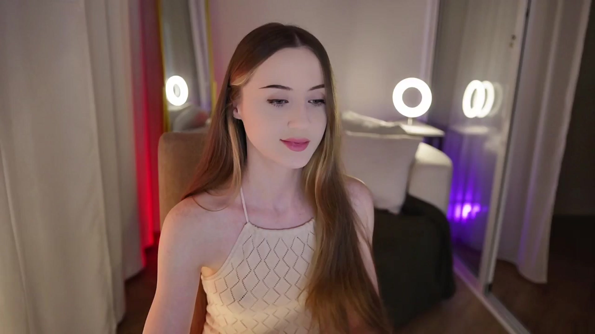 Gallery image thumbnail from Innocent_Soul's myfreecams stream on, 09/22/2025, 16:45 image 1 of 20