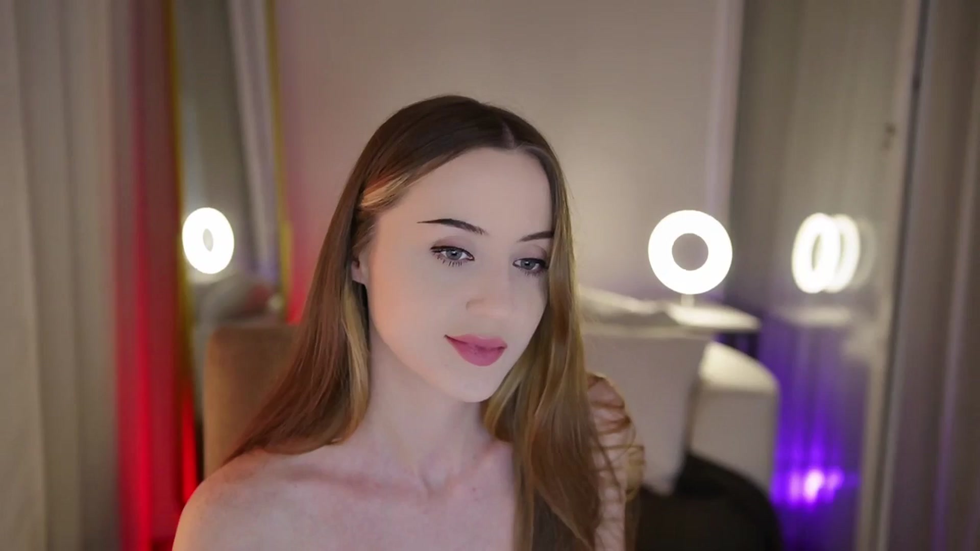 Gallery image thumbnail from Innocent_Soul's myfreecams stream on, 09/22/2025, 16:45 image 14 of 20