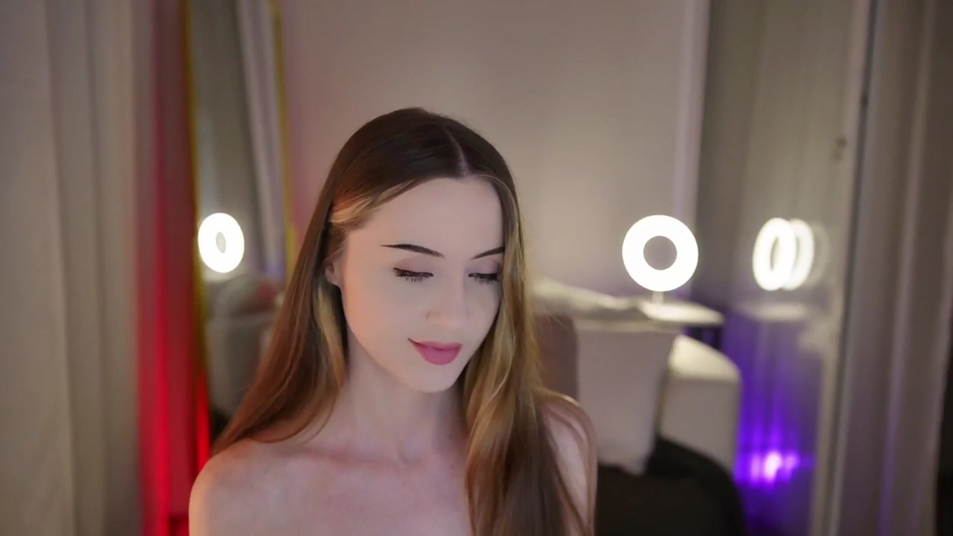 Gallery image thumbnail from Innocent_Soul's myfreecams stream on, 09/22/2025, 16:45 image 10 of 20
