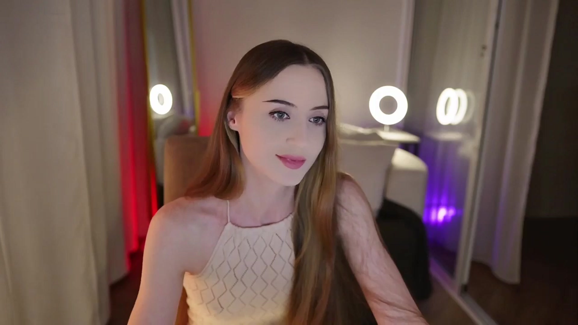 Gallery image thumbnail from Innocent_Soul's myfreecams stream on, 09/22/2025, 18:38 image 2 of 20