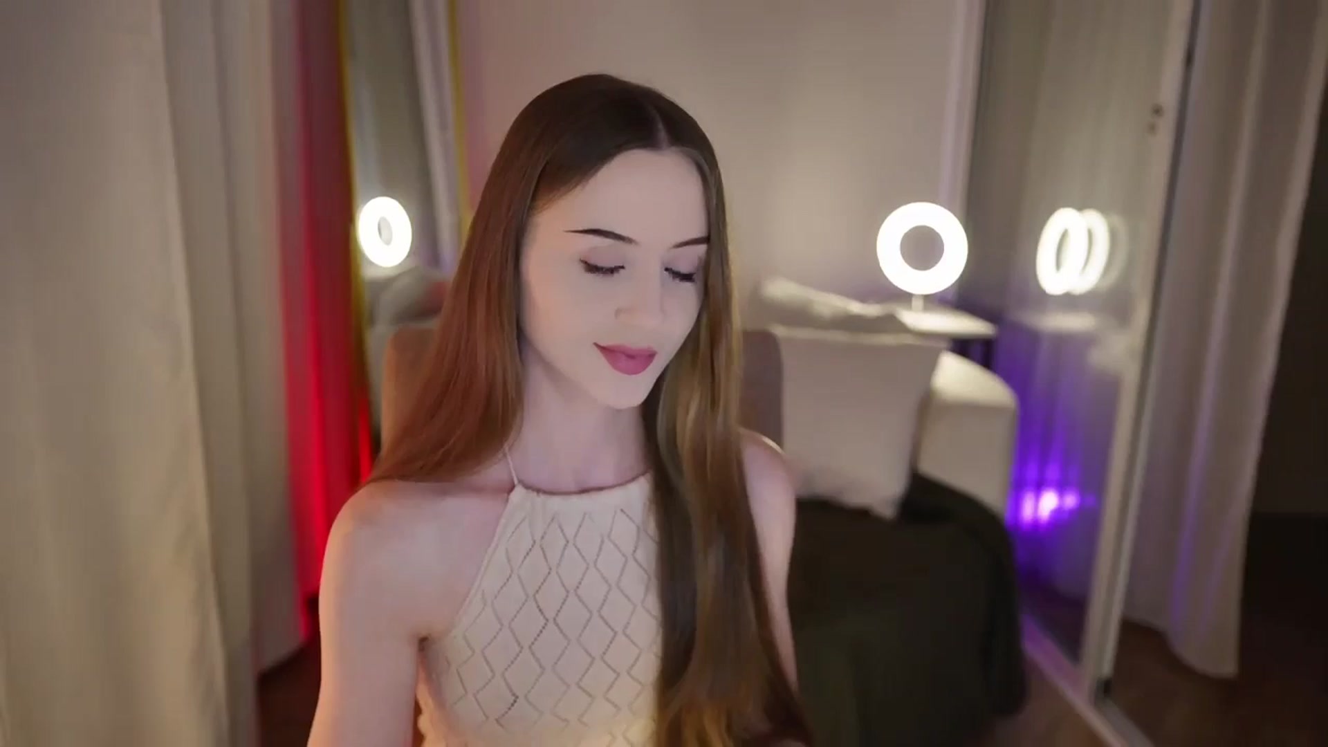 Gallery image thumbnail from Innocent_Soul's myfreecams stream on, 09/22/2025, 18:38 image 19 of 20