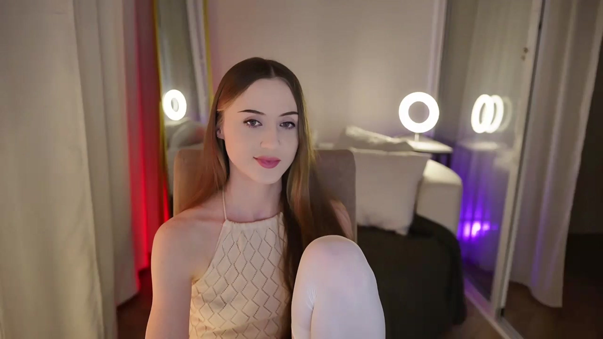 Gallery image thumbnail from Innocent_Soul's myfreecams stream on, 09/22/2025, 18:38 image 10 of 20