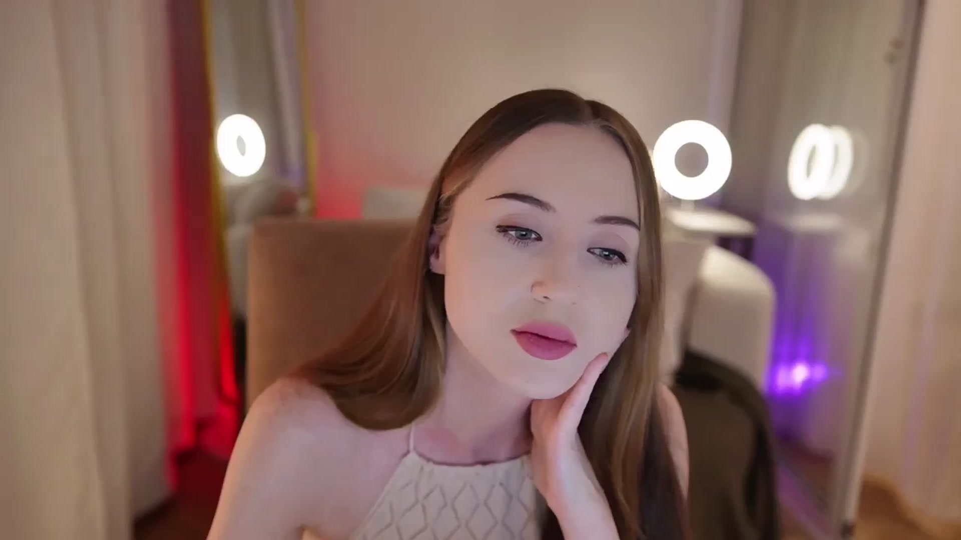 Gallery image thumbnail from Innocent_Soul's myfreecams stream on, 09/22/2025, 19:29 image 20 of 20