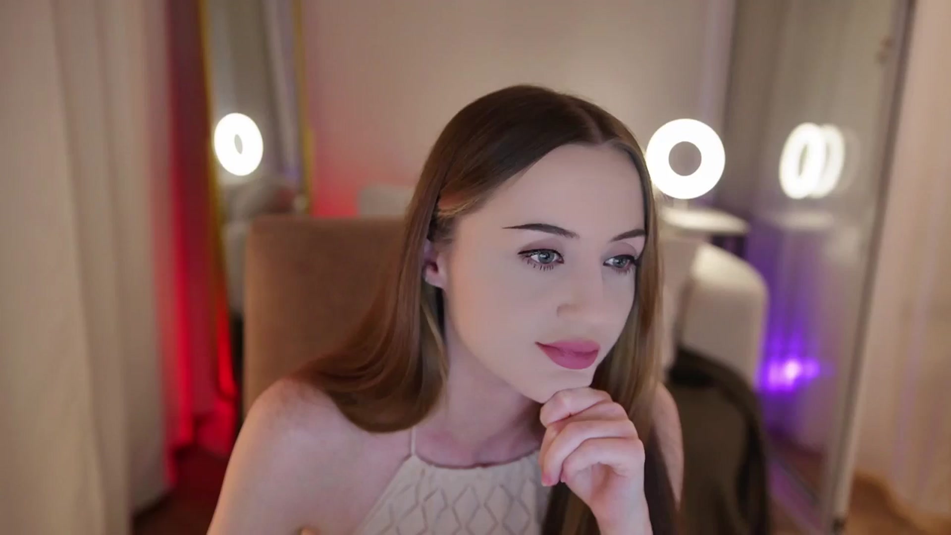 Gallery image thumbnail from Innocent_Soul's myfreecams stream on, 09/22/2025, 19:29 image 19 of 20