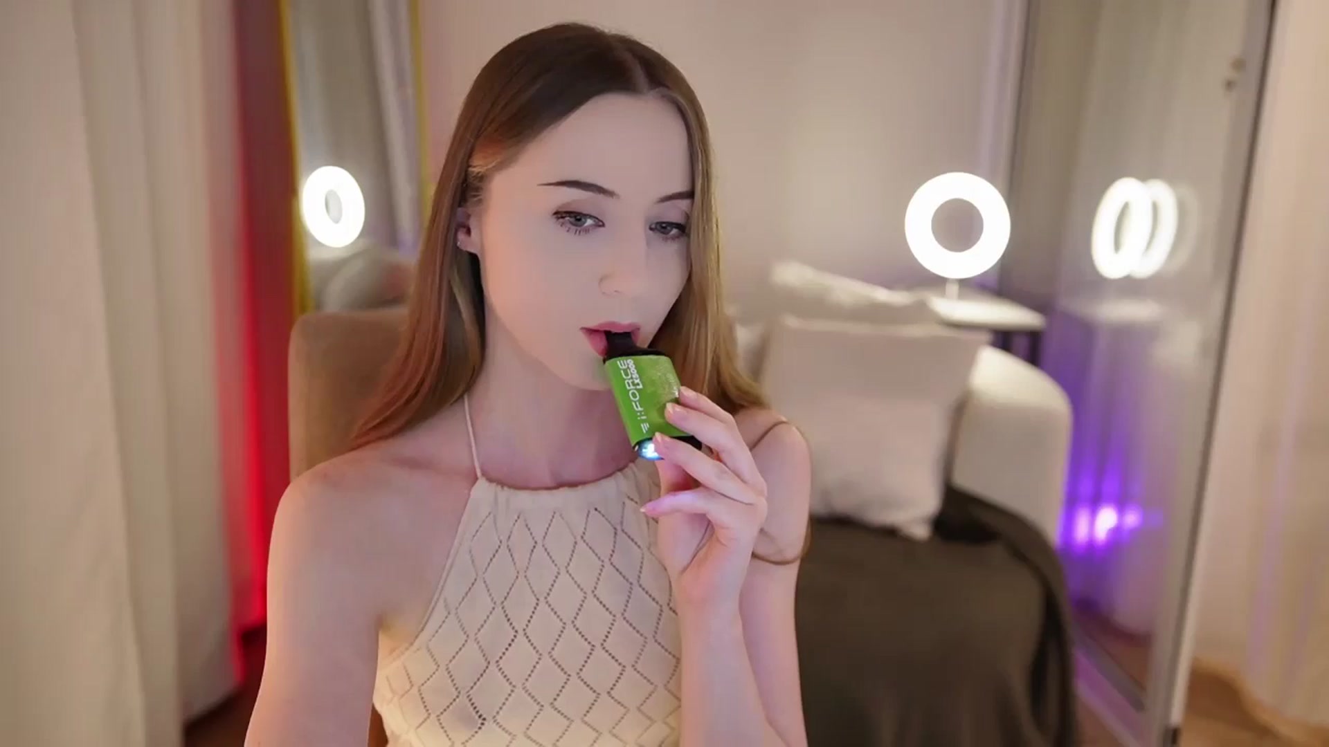 Gallery image thumbnail from Innocent_Soul's myfreecams stream on, 09/22/2025, 21:33 image 3 of 20