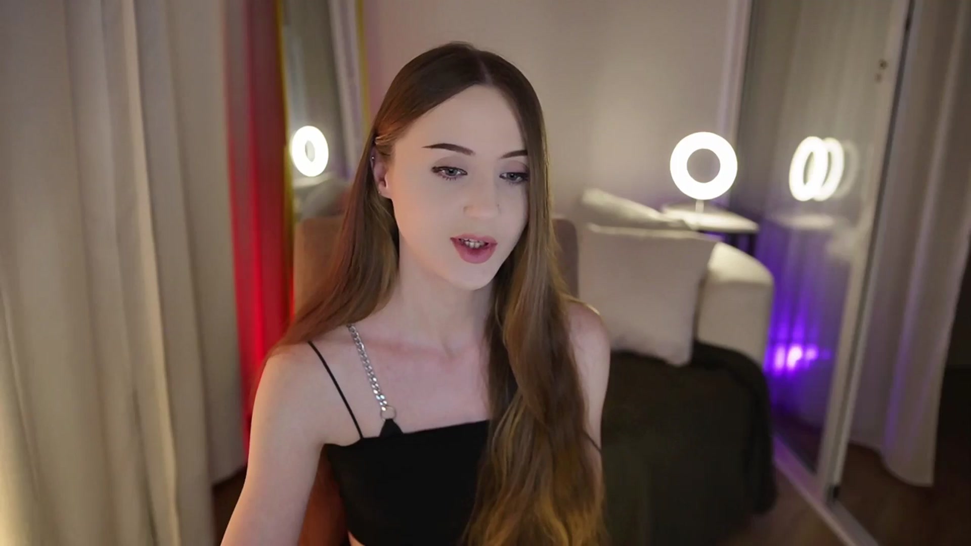 Gallery image thumbnail from Innocent_Soul's myfreecams stream on, 09/24/2025, 17:56 image 10 of 20