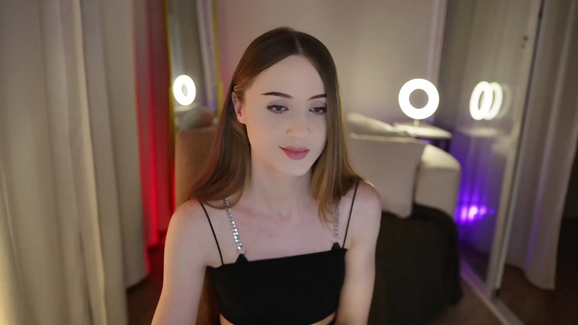 Gallery image thumbnail from Innocent_Soul's myfreecams stream on, 09/24/2025, 17:56 image 4 of 20