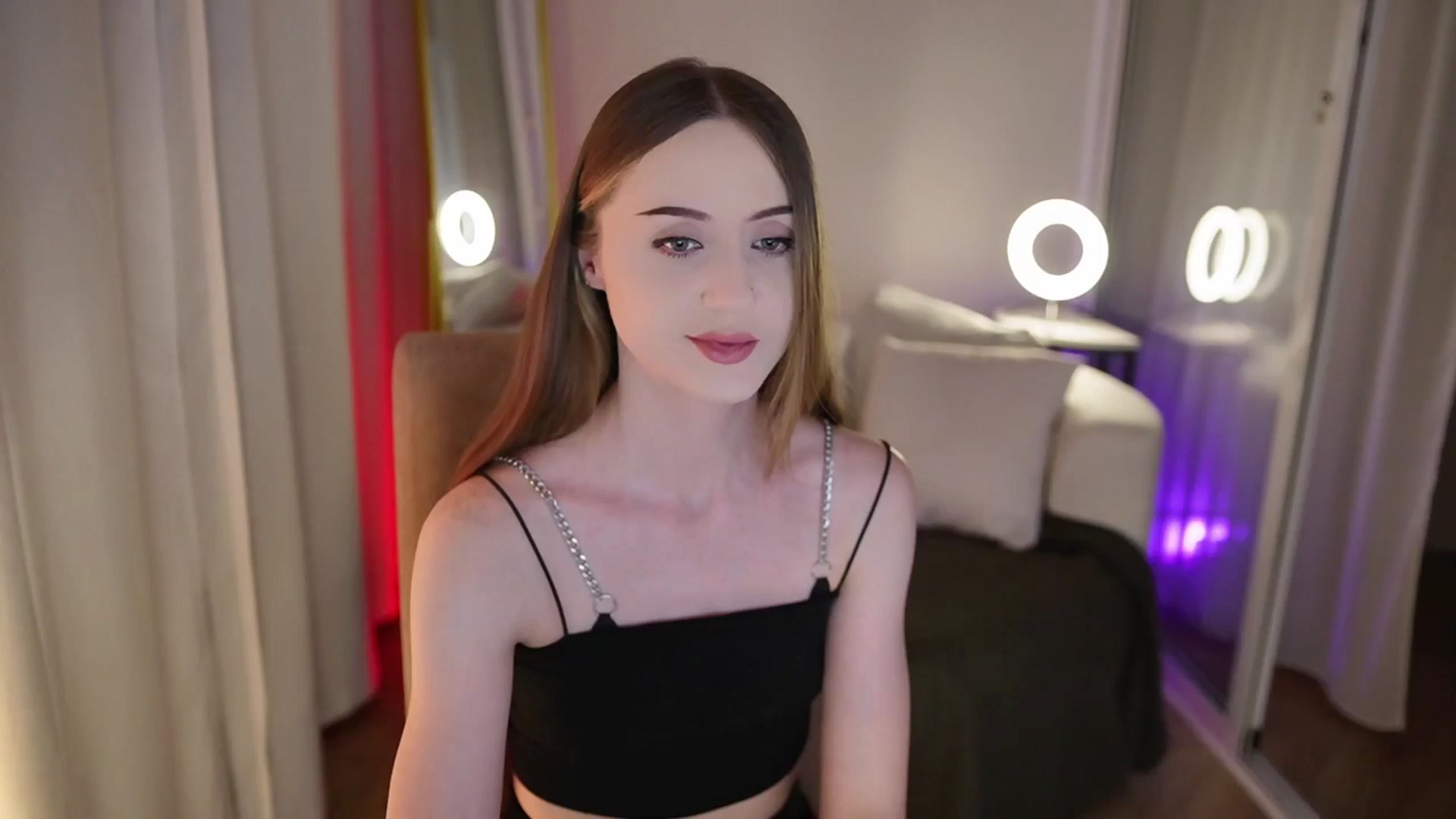 Gallery image thumbnail from Innocent_Soul's myfreecams stream on, 09/24/2025, 21:34 image 5 of 20