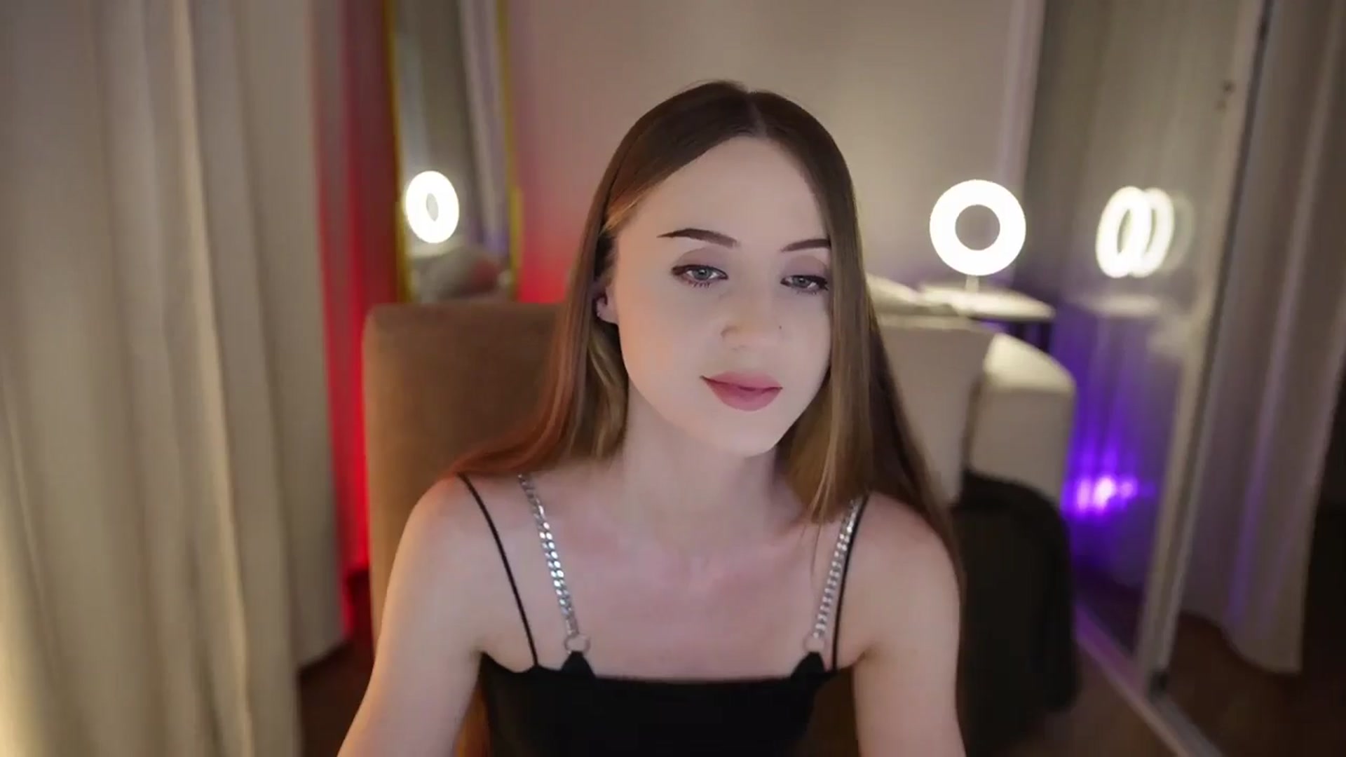 Gallery image thumbnail from Innocent_Soul's myfreecams stream on, 09/24/2025, 21:34 image 8 of 20