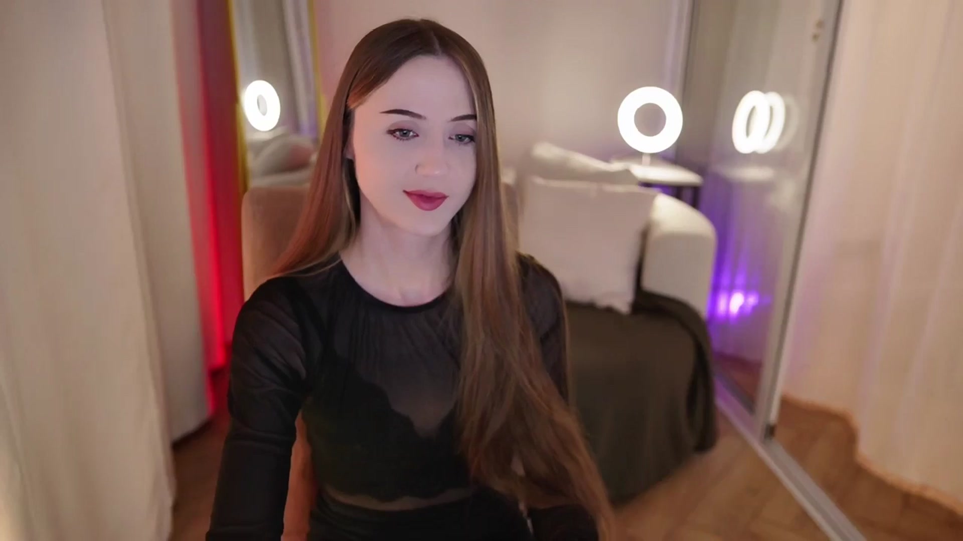 Gallery image thumbnail from Innocent_Soul's myfreecams stream on, 09/25/2025, 16:35 image 12 of 20