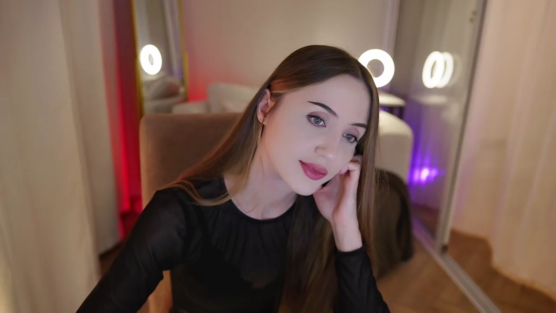 Gallery image thumbnail from Innocent_Soul's myfreecams stream on, 09/25/2025, 16:35 image 18 of 20