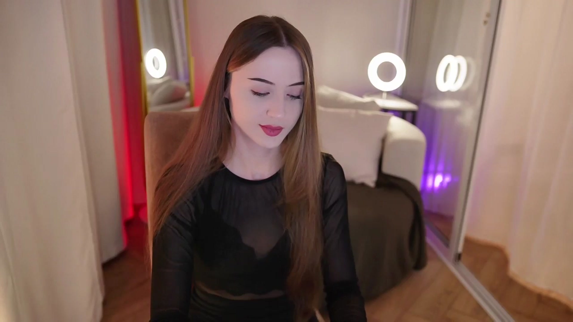 Gallery image thumbnail from Innocent_Soul's myfreecams stream on, 09/25/2025, 16:35 image 8 of 20