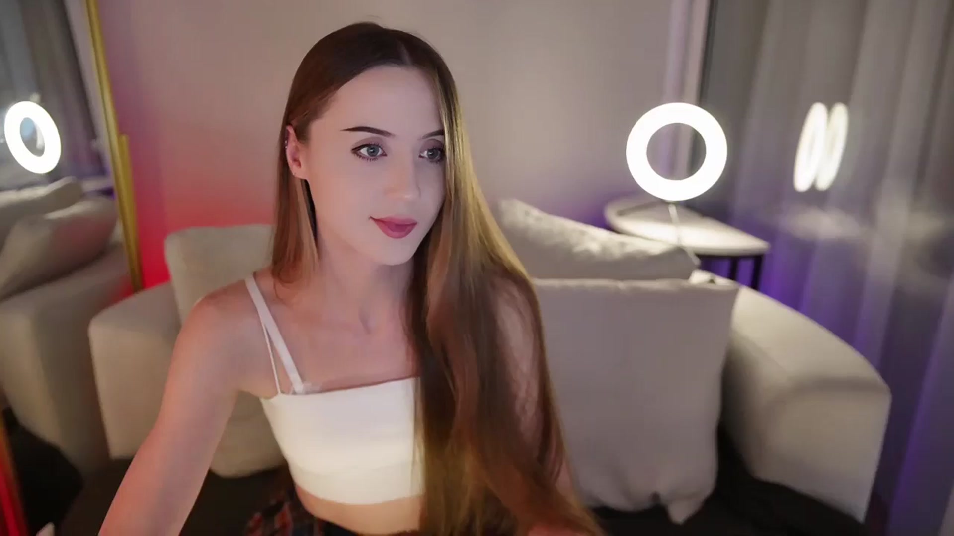 Gallery image thumbnail from Innocent_Soul's myfreecams stream on, 09/26/2025, 18:02 image 14 of 20