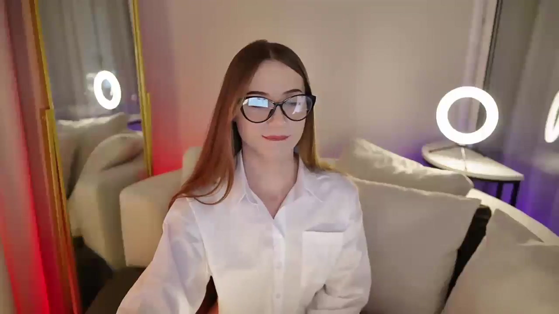 Gallery image thumbnail from Innocent_Soul's myfreecams stream on, 09/28/2025, 18:00 image 18 of 20