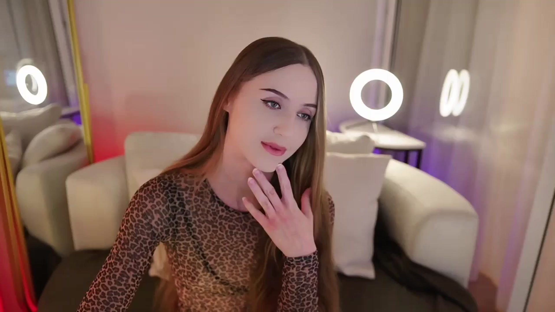 Gallery image thumbnail from Innocent_Soul's myfreecams stream on, 09/29/2025, 18:52 image 2 of 20
