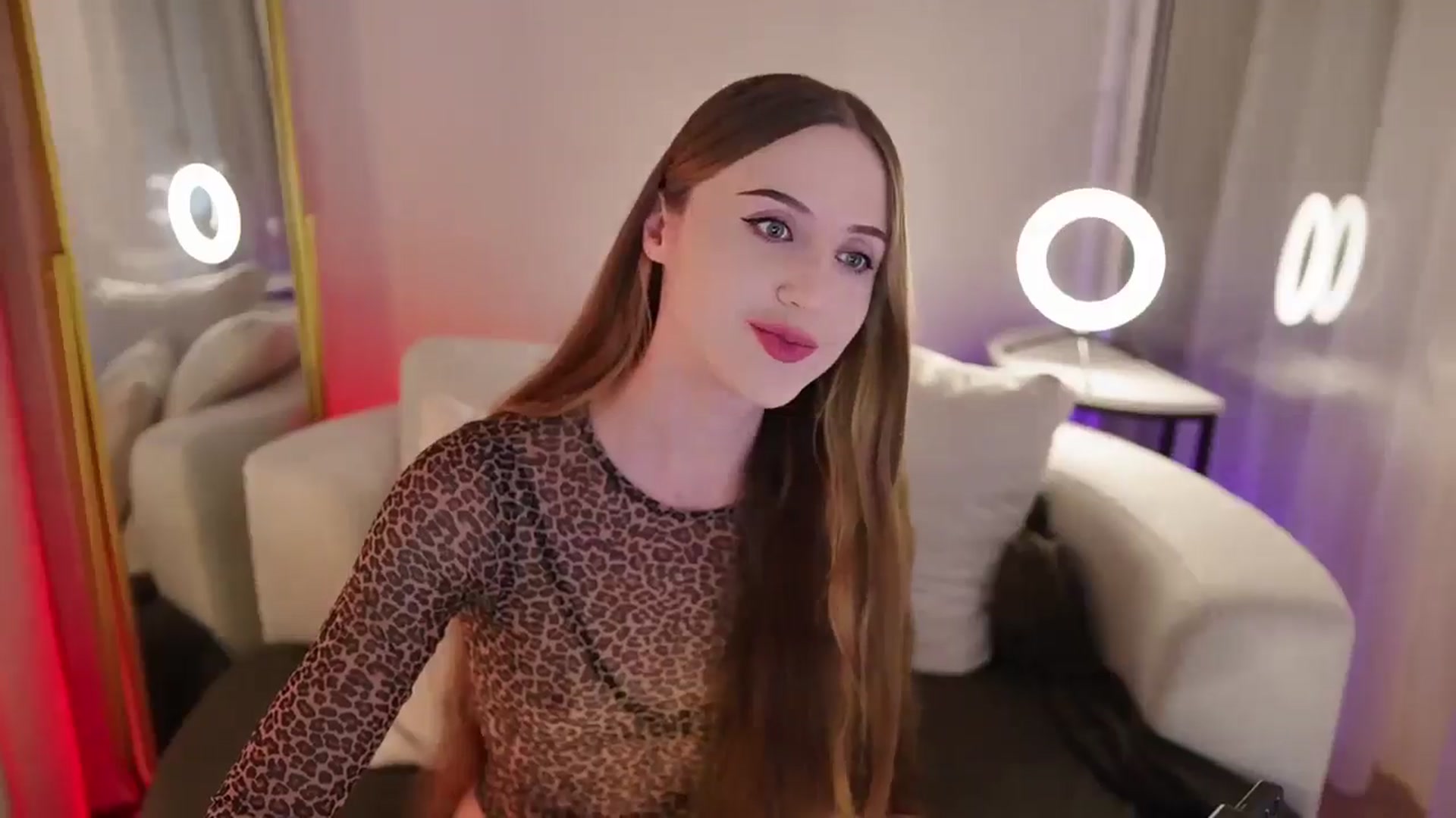 Gallery image thumbnail from Innocent_Soul's myfreecams stream on, 09/29/2025, 20:03 image 4 of 20