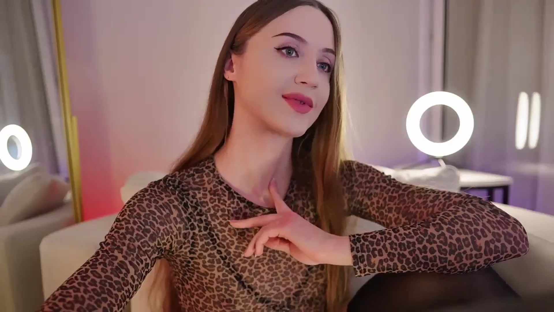 Gallery image thumbnail from Innocent_Soul's myfreecams stream on, 09/29/2025, 20:03 image 12 of 20