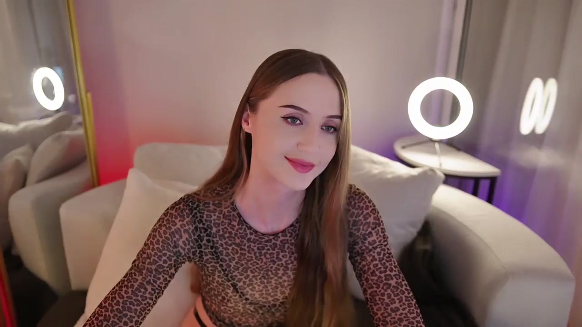 Gallery image thumbnail from Innocent_Soul's myfreecams stream on, 09/29/2025, 20:32 image 6 of 20