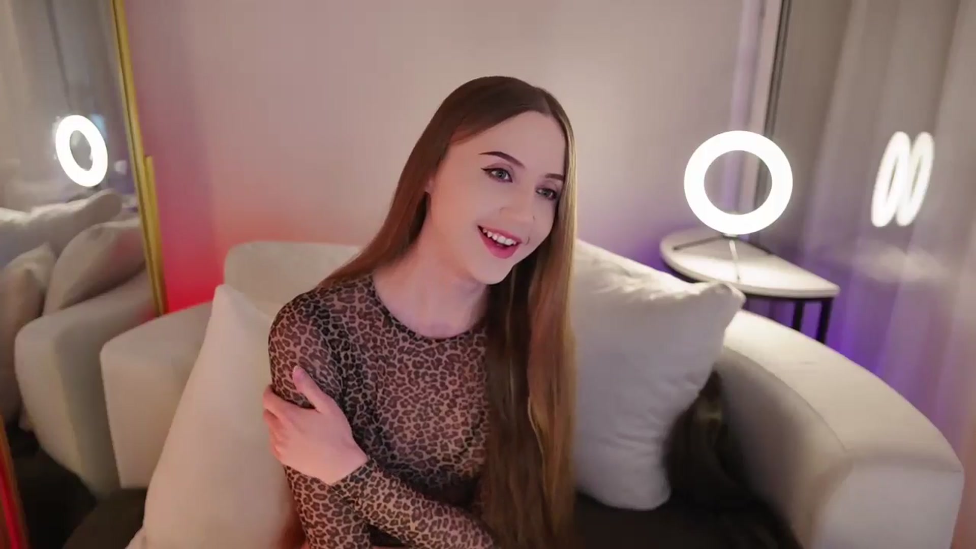 Gallery image thumbnail from Innocent_Soul's myfreecams stream on, 09/29/2025, 20:32 image 19 of 20
