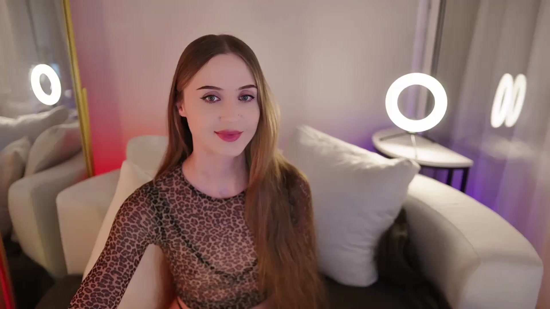 Gallery image thumbnail from Innocent_Soul's myfreecams stream on, 09/29/2025, 20:32 image 14 of 20