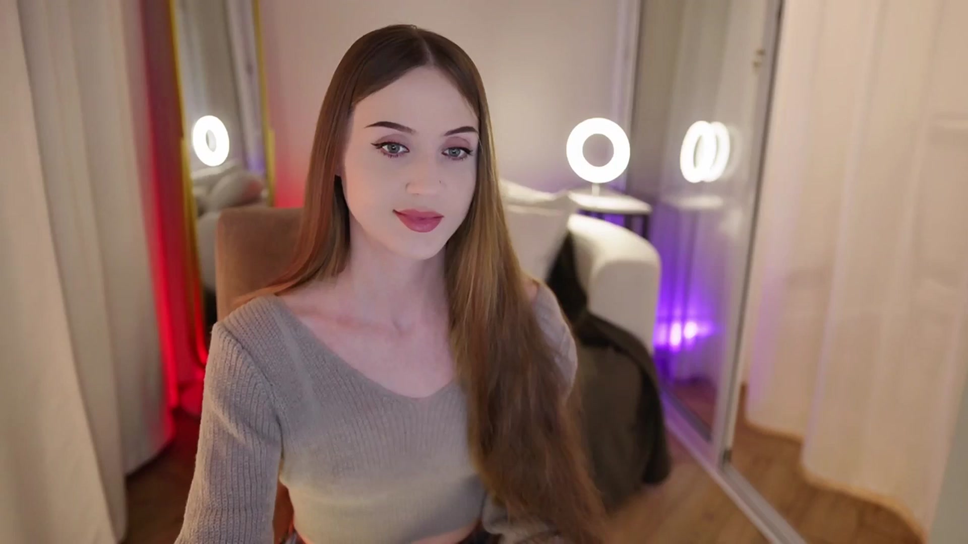 Gallery image thumbnail from Innocent_Soul's myfreecams stream on, 09/30/2025, 15:46 image 7 of 20