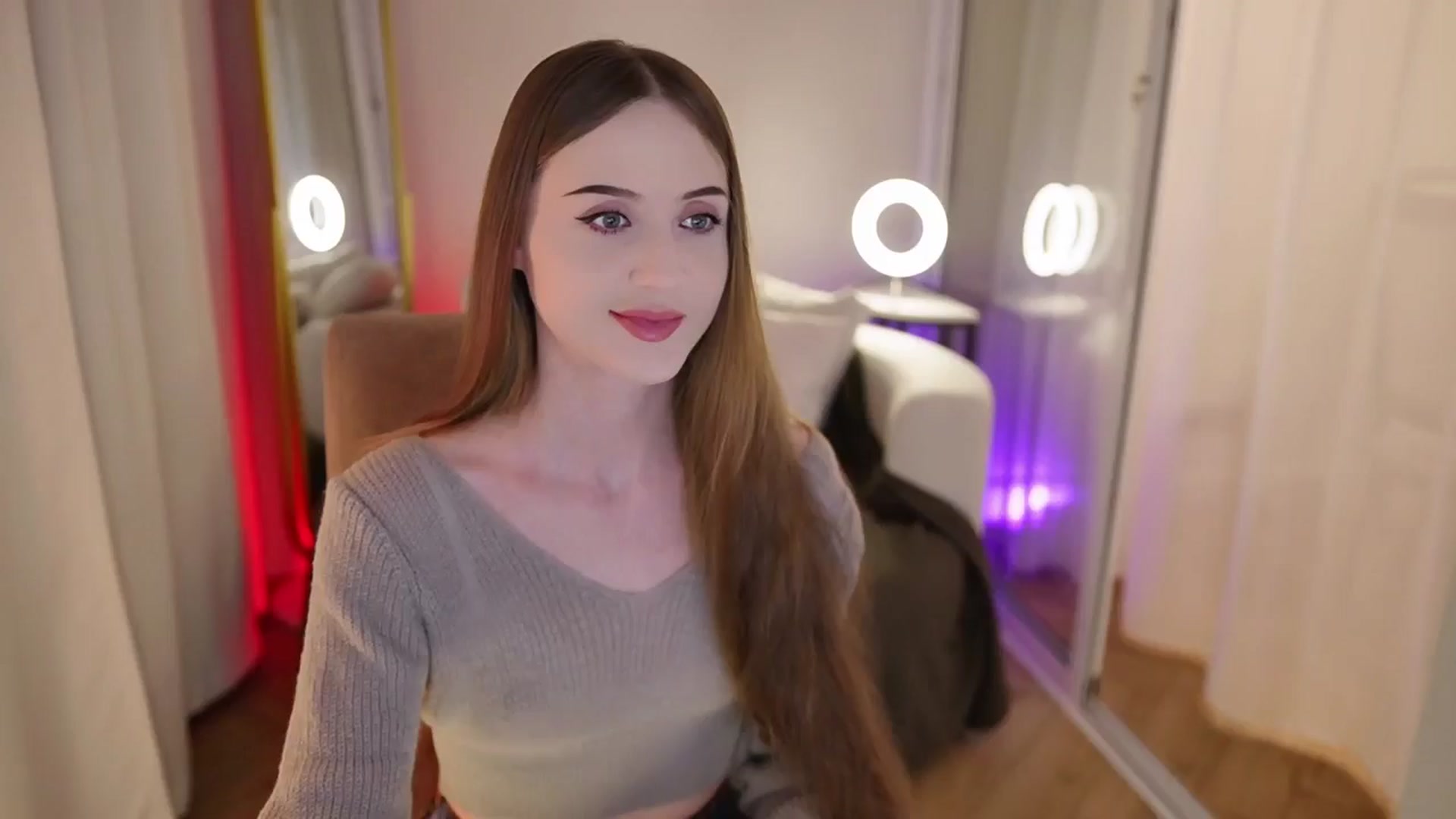 Gallery image thumbnail from Innocent_Soul's myfreecams stream on, 09/30/2025, 15:46 image 4 of 20