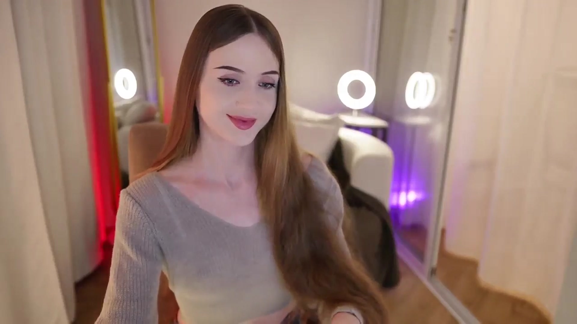 Gallery image thumbnail from Innocent_Soul's myfreecams stream on, 09/30/2025, 15:46 image 11 of 20