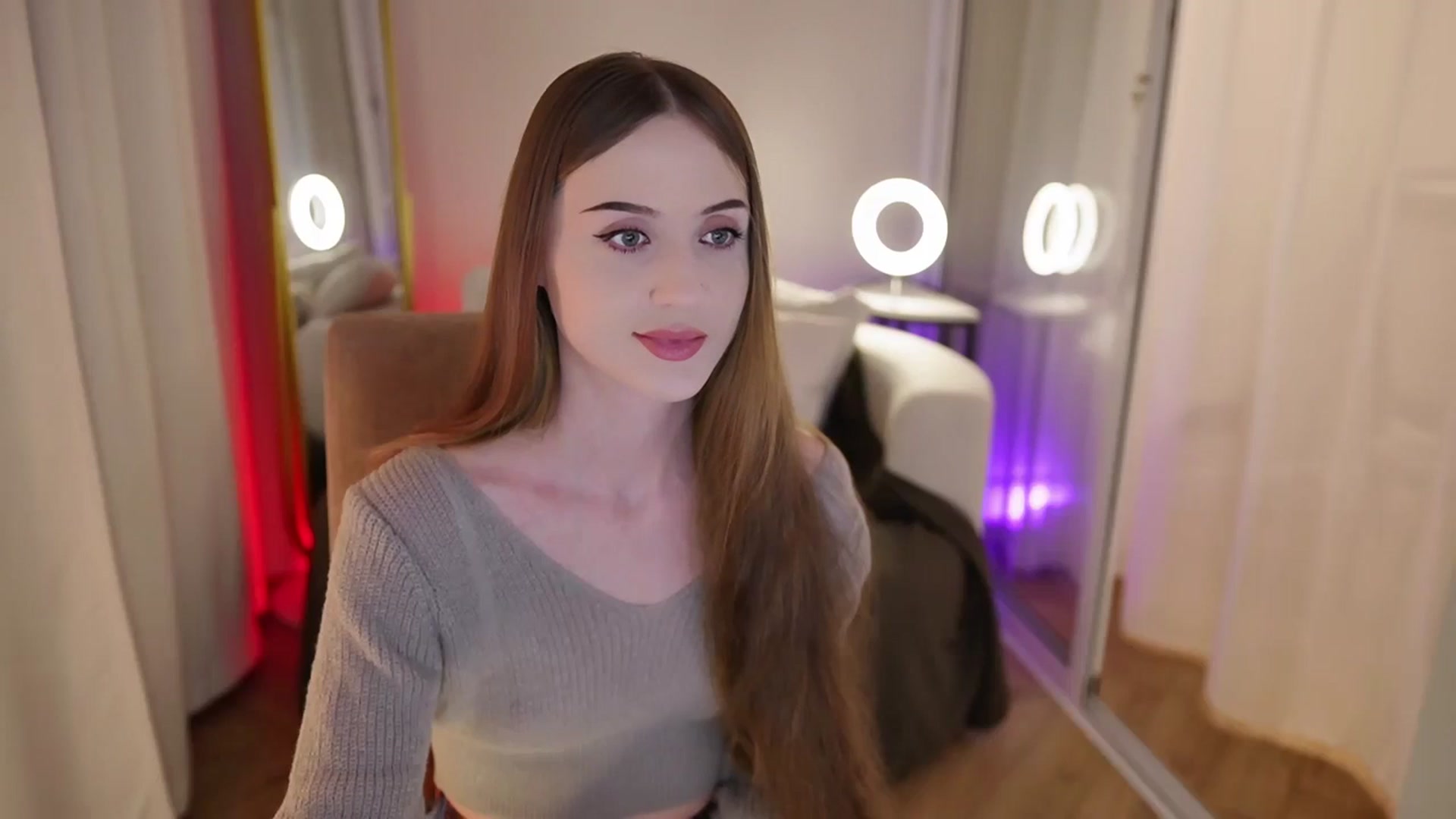 Gallery image thumbnail from Innocent_Soul's myfreecams stream on, 09/30/2025, 15:46 image 5 of 20