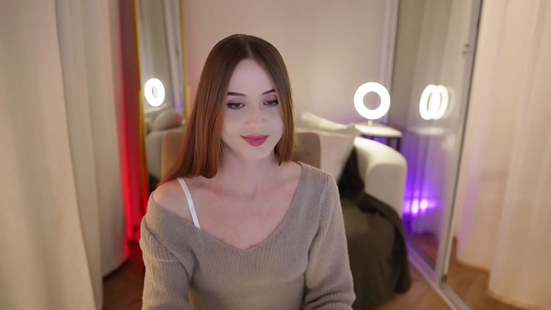 Gallery image thumbnail from Innocent_Soul's myfreecams stream on, 09/30/2025, 16:53 image 3 of 20