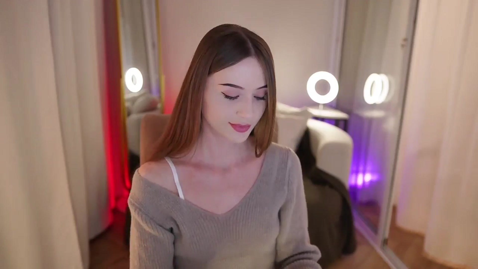 Gallery image thumbnail from Innocent_Soul's myfreecams stream on, 09/30/2025, 16:53 image 20 of 20