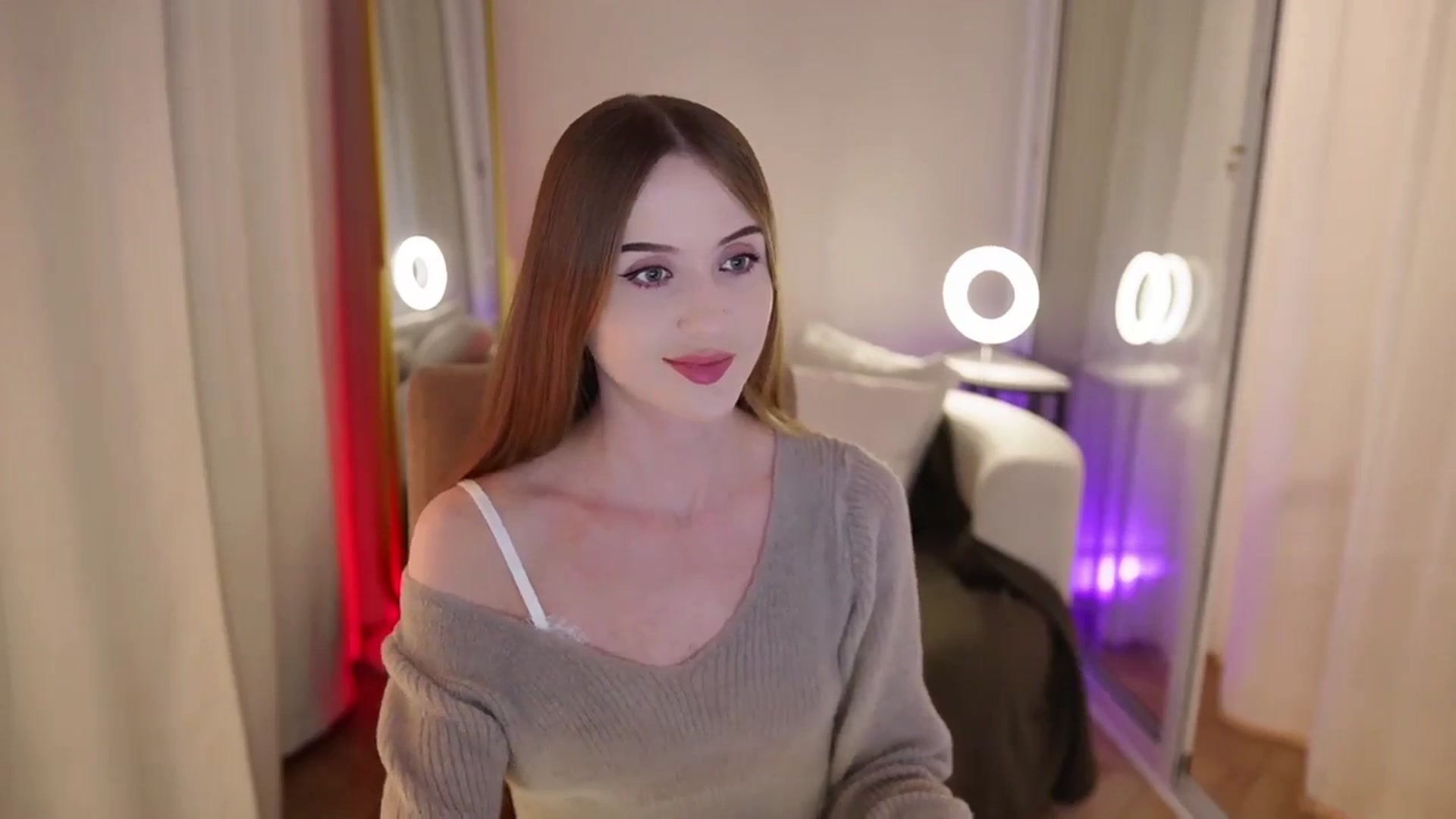 Gallery image thumbnail from Innocent_Soul's myfreecams stream on, 09/30/2025, 19:05 image 10 of 20