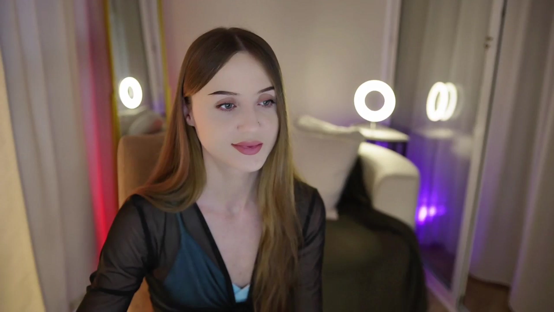 Gallery image thumbnail from Innocent_Soul's myfreecams stream on, 10/04/2025, 15:46 image 5 of 20