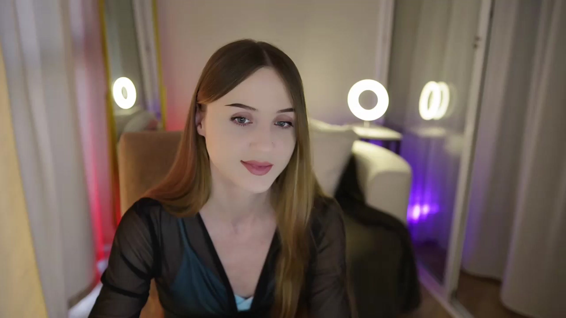 Gallery image thumbnail from Innocent_Soul's myfreecams stream on, 10/04/2025, 15:46 image 1 of 20