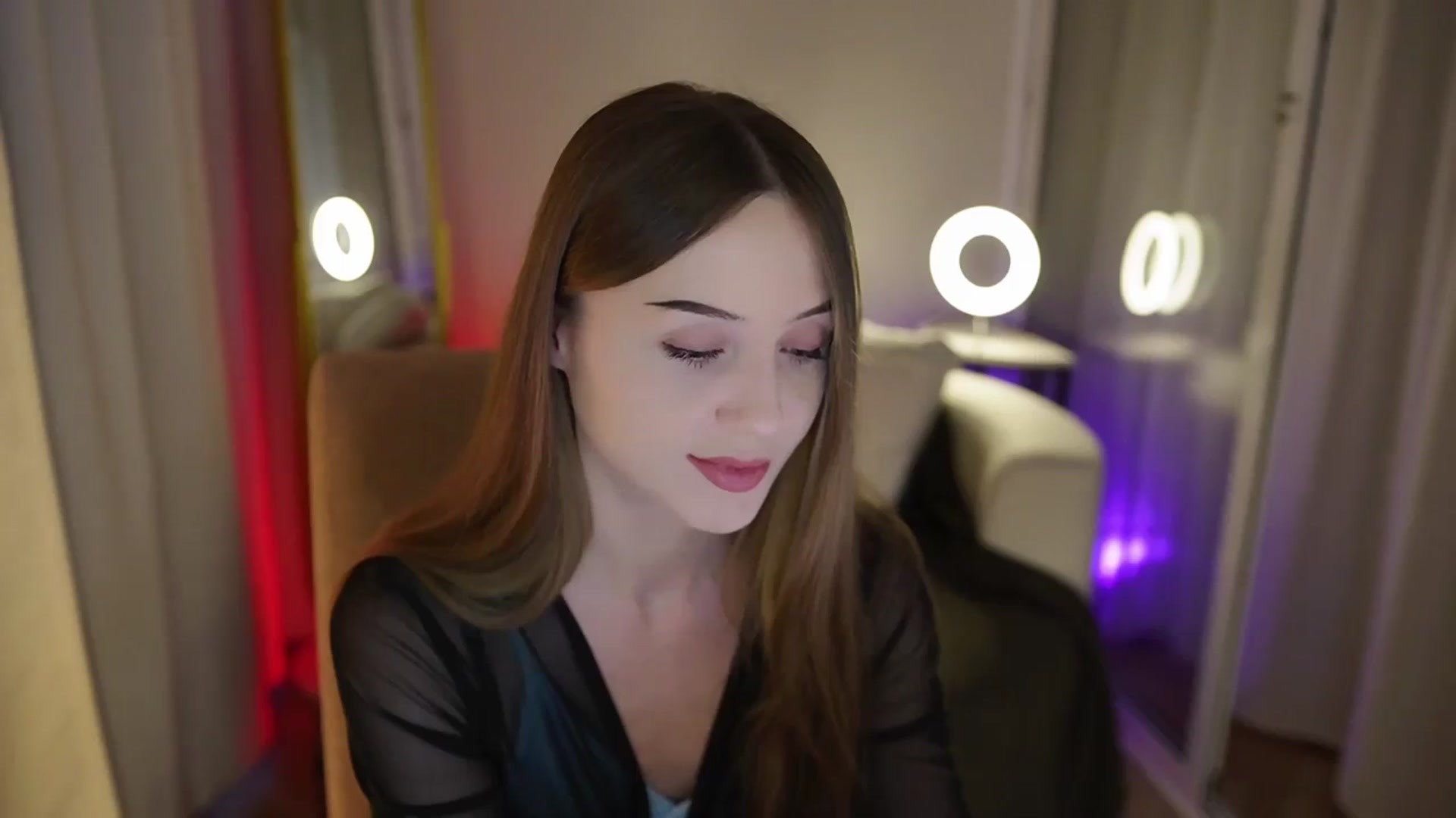 Gallery image thumbnail from Innocent_Soul's myfreecams stream on, 10/04/2025, 15:46 image 8 of 20