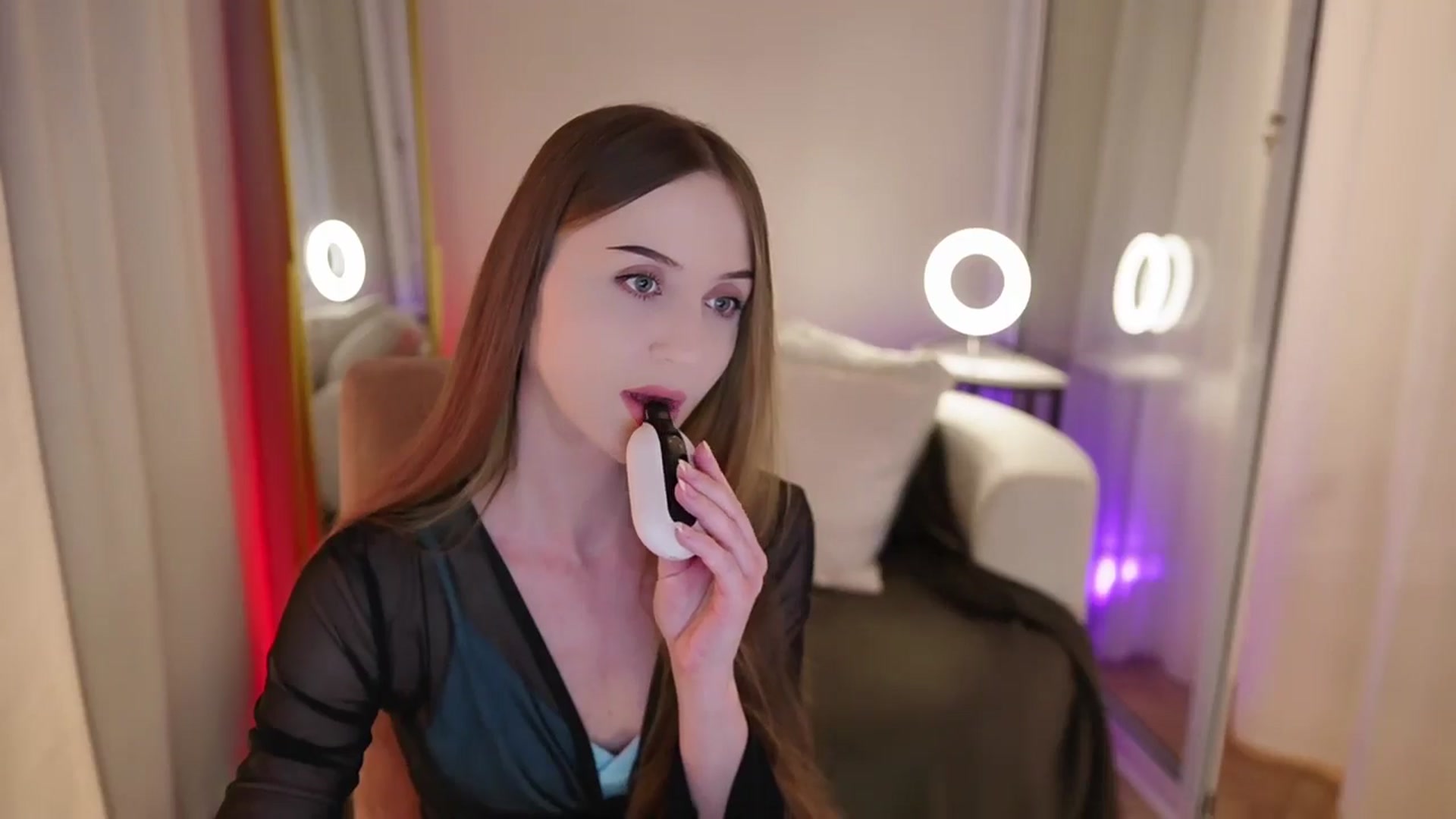 Gallery image thumbnail from Innocent_Soul's myfreecams stream on, 10/04/2025, 16:28 image 15 of 20
