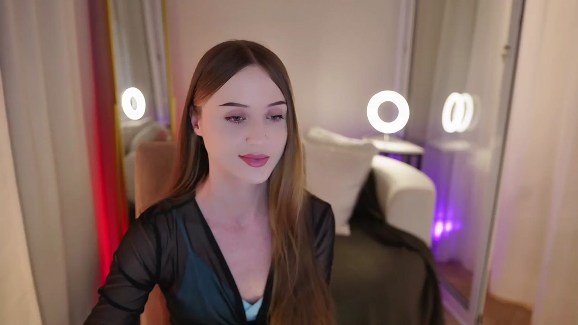 Gallery image thumbnail from Innocent_Soul's myfreecams stream on, 10/04/2025, 16:28 image 19 of 20