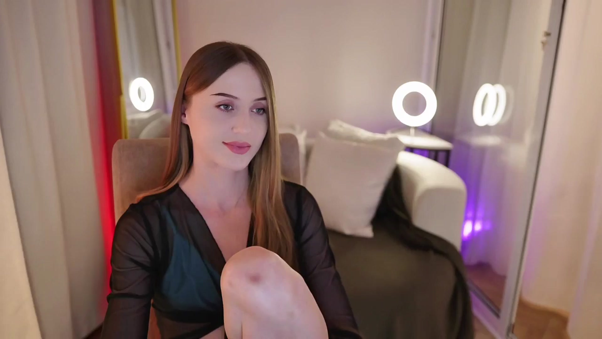 Gallery image thumbnail from Innocent_Soul's myfreecams stream on, 10/04/2025, 17:45 image 11 of 20
