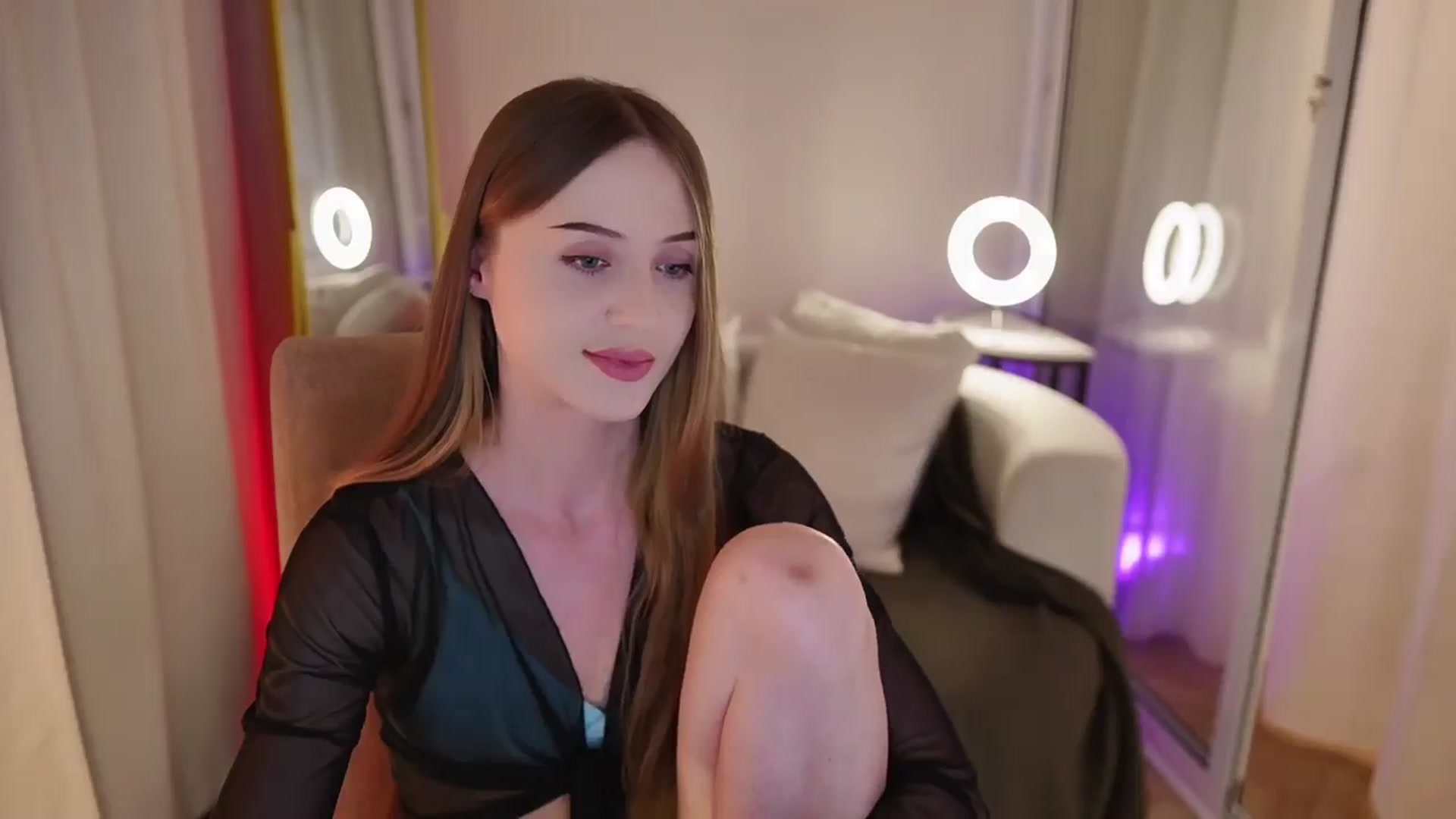 Gallery image thumbnail from Innocent_Soul's myfreecams stream on, 10/04/2025, 17:45 image 19 of 20