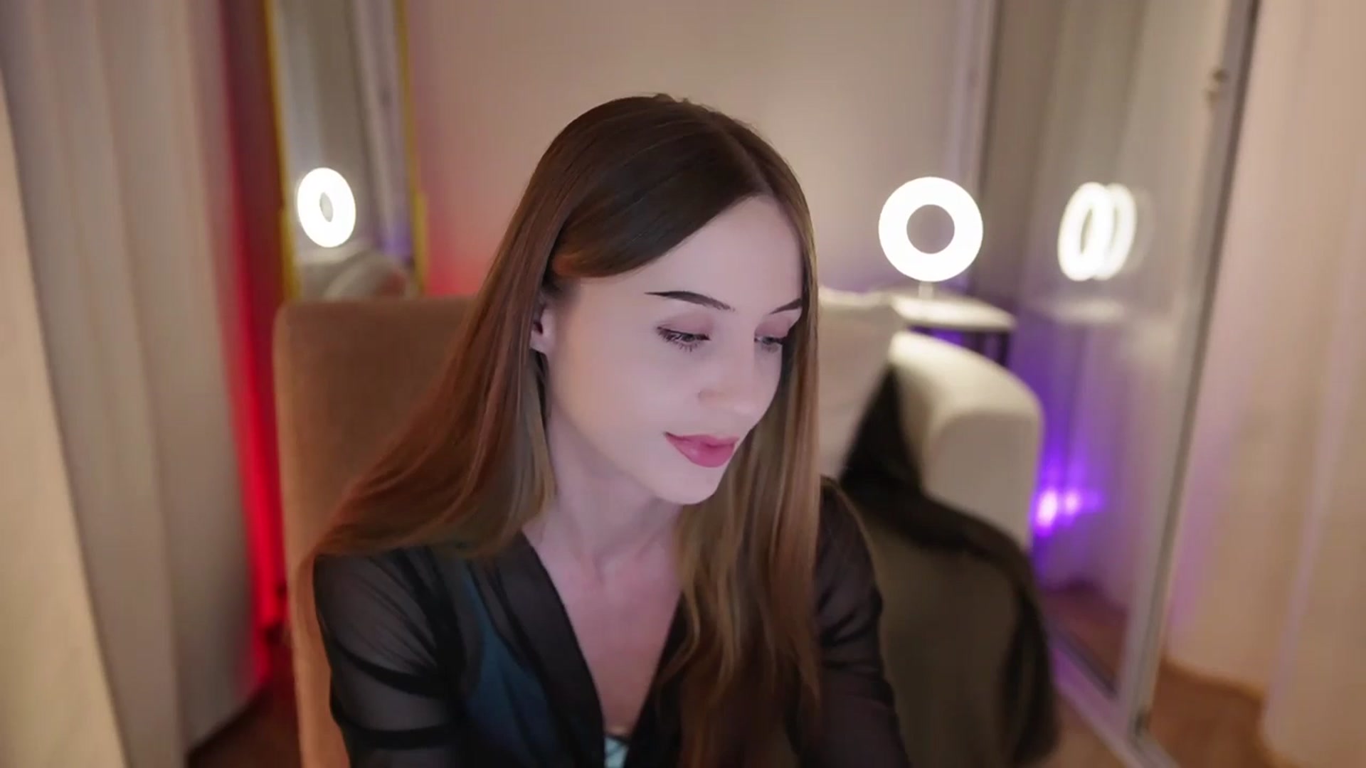 Gallery image thumbnail from Innocent_Soul's myfreecams stream on, 10/04/2025, 17:45 image 9 of 20