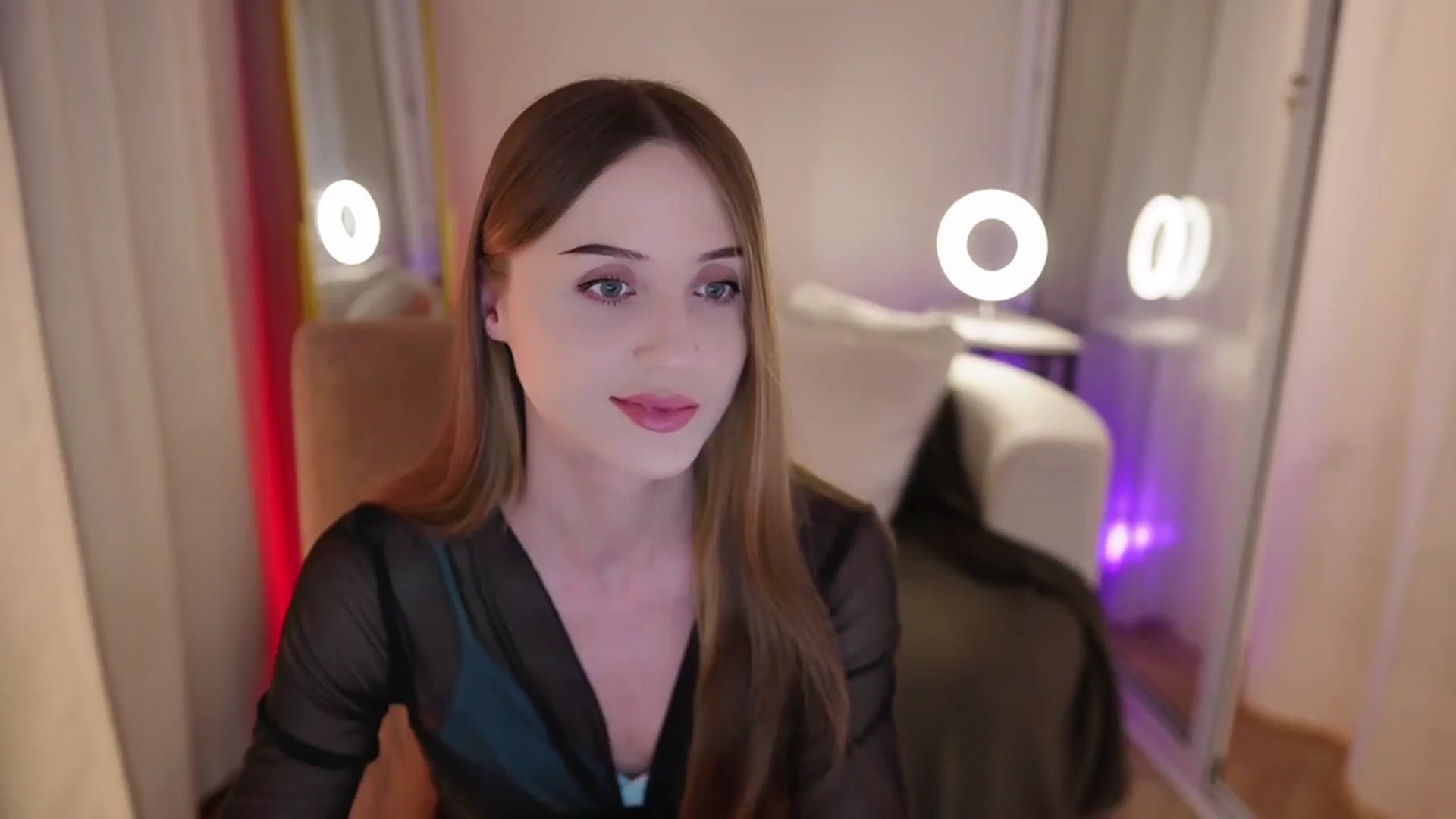 Gallery image thumbnail from Innocent_Soul's myfreecams stream on, 10/04/2025, 17:45 image 2 of 20