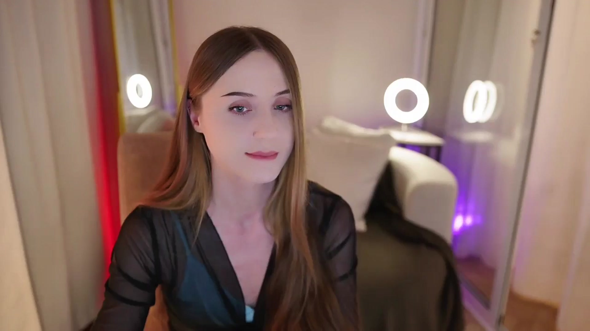 Gallery image thumbnail from Innocent_Soul's myfreecams stream on, 10/04/2025, 18:27 image 16 of 20