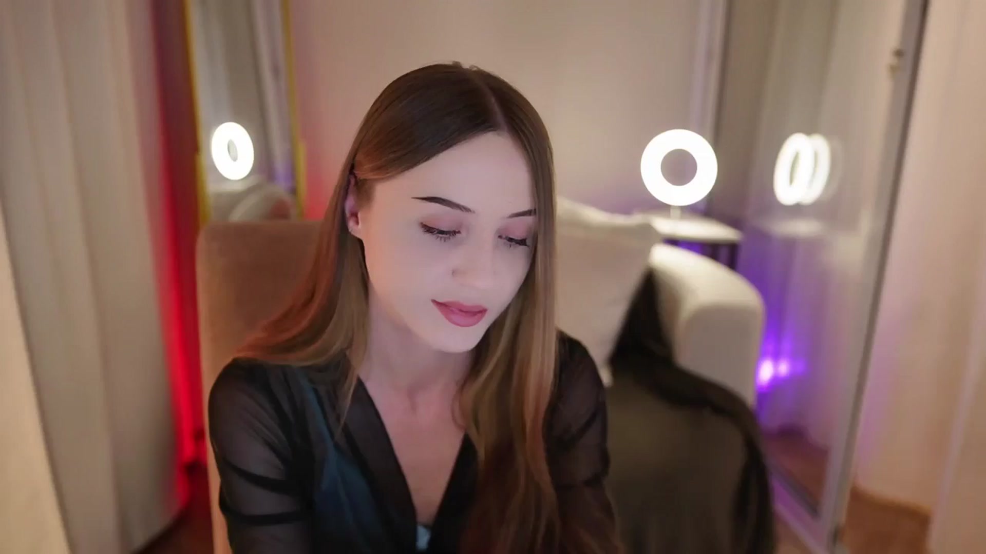 Gallery image thumbnail from Innocent_Soul's myfreecams stream on, 10/04/2025, 18:27 image 15 of 20