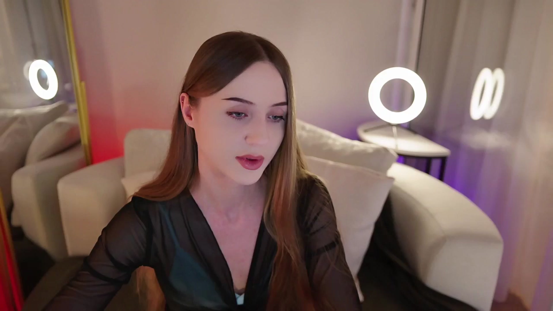 Gallery image thumbnail from Innocent_Soul's myfreecams stream on, 10/04/2025, 20:32 image 2 of 20