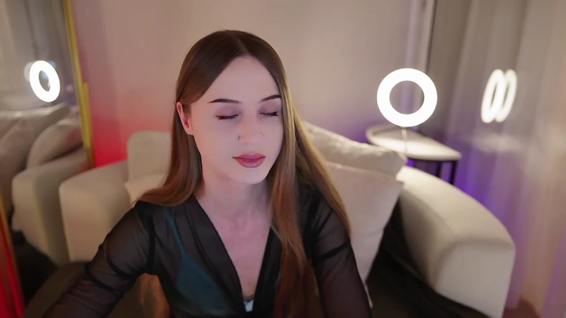 Gallery image thumbnail from Innocent_Soul's myfreecams stream on, 10/04/2025, 20:32 image 1 of 20