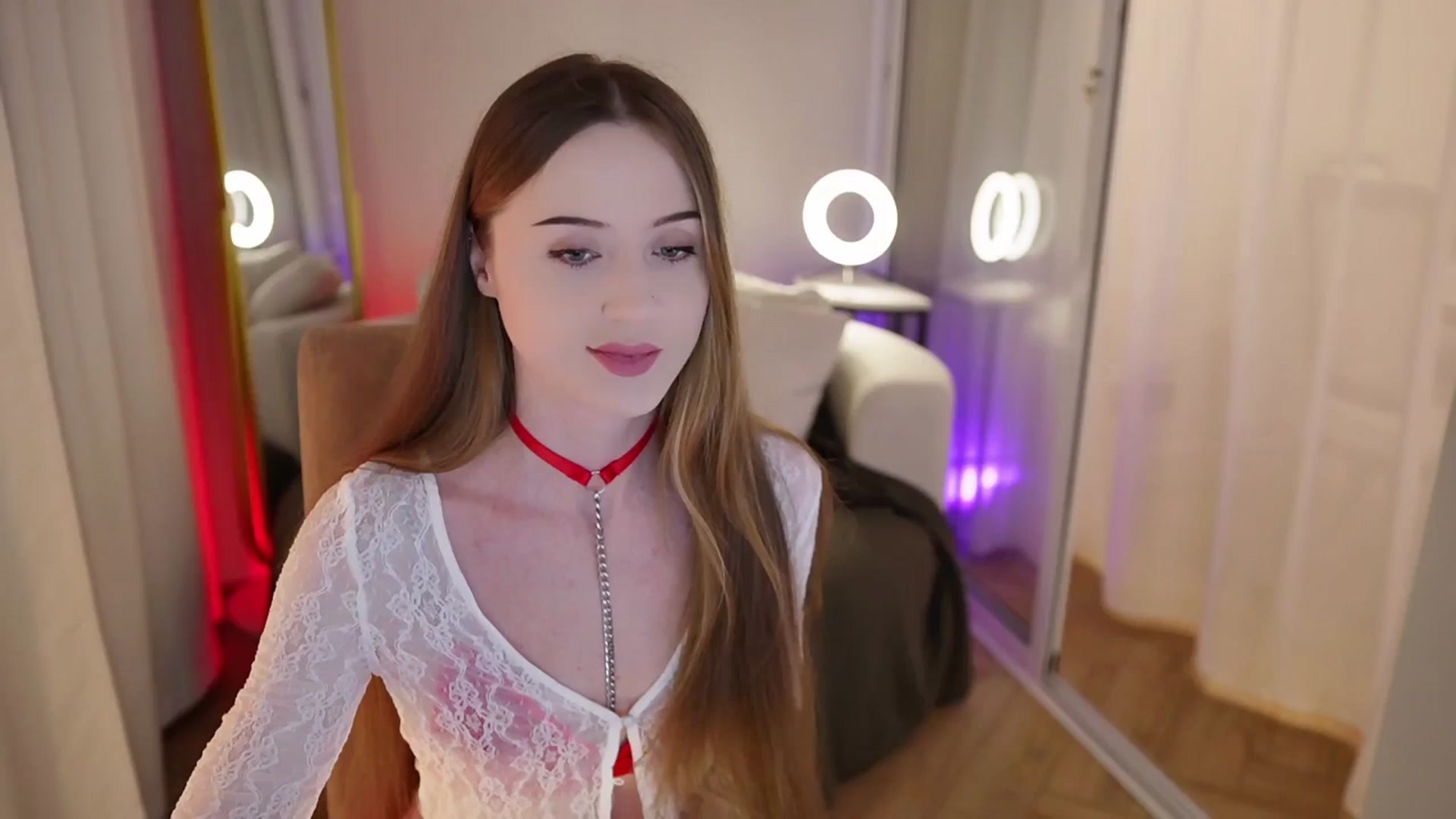 Gallery image thumbnail from Innocent_Soul's myfreecams stream on, 10/06/2025, 17:21 image 1 of 20