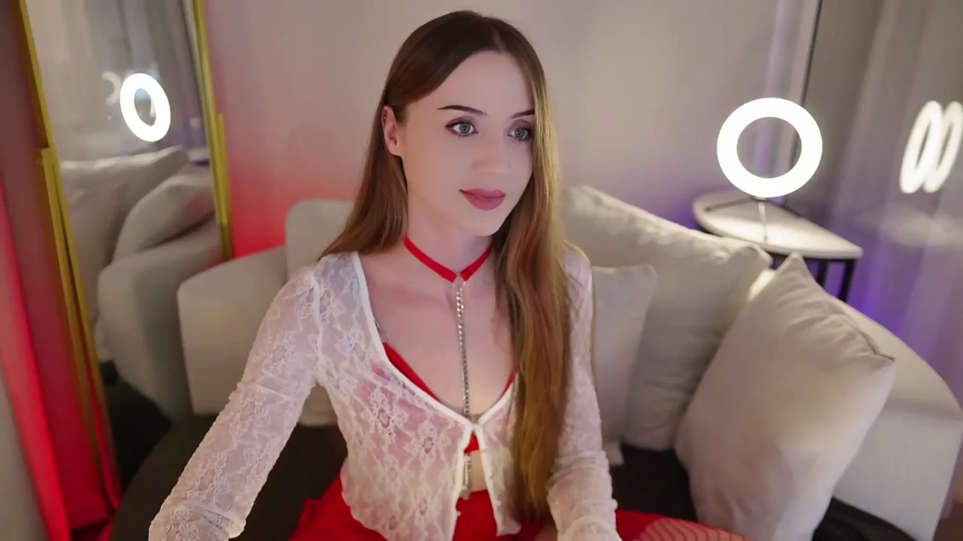 Gallery image thumbnail from Innocent_Soul's myfreecams stream on, 10/06/2025, 18:26 image 3 of 20